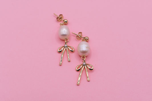 Pearl bow earrings